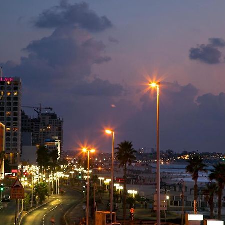 M Sea Suites - By The Beach Tel Aviv Exterior photo