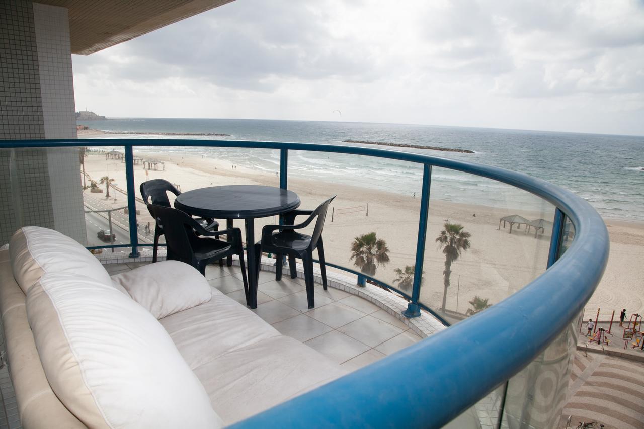 M Sea Suites - By The Beach Tel Aviv Exterior photo