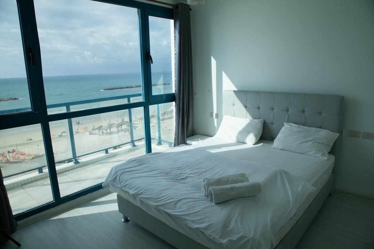 M Sea Suites - By The Beach Tel Aviv Exterior photo